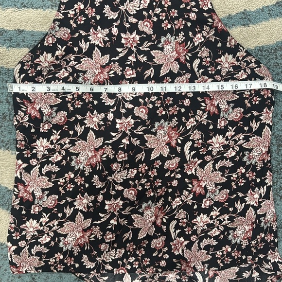 Express Black Floral Sleeveless Silk Blouse. Sz M - Picture 4 of 7